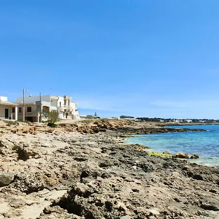 1 Bedroom Gorgeous In Hébergement de vacances Taviano (Lecce)